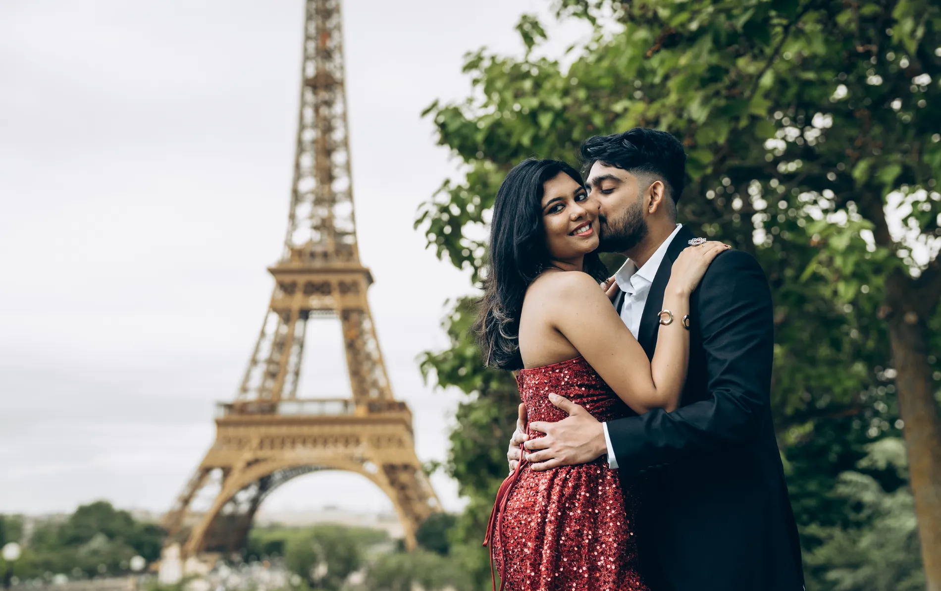 Couple photoshoot in Paris — Romance in Paris