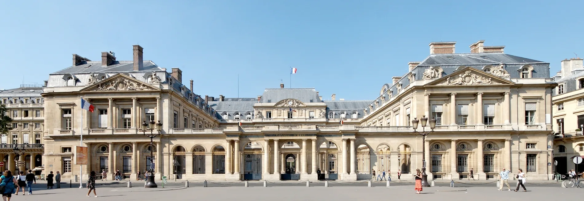Palais-Royal, Paris — Romance in Paris