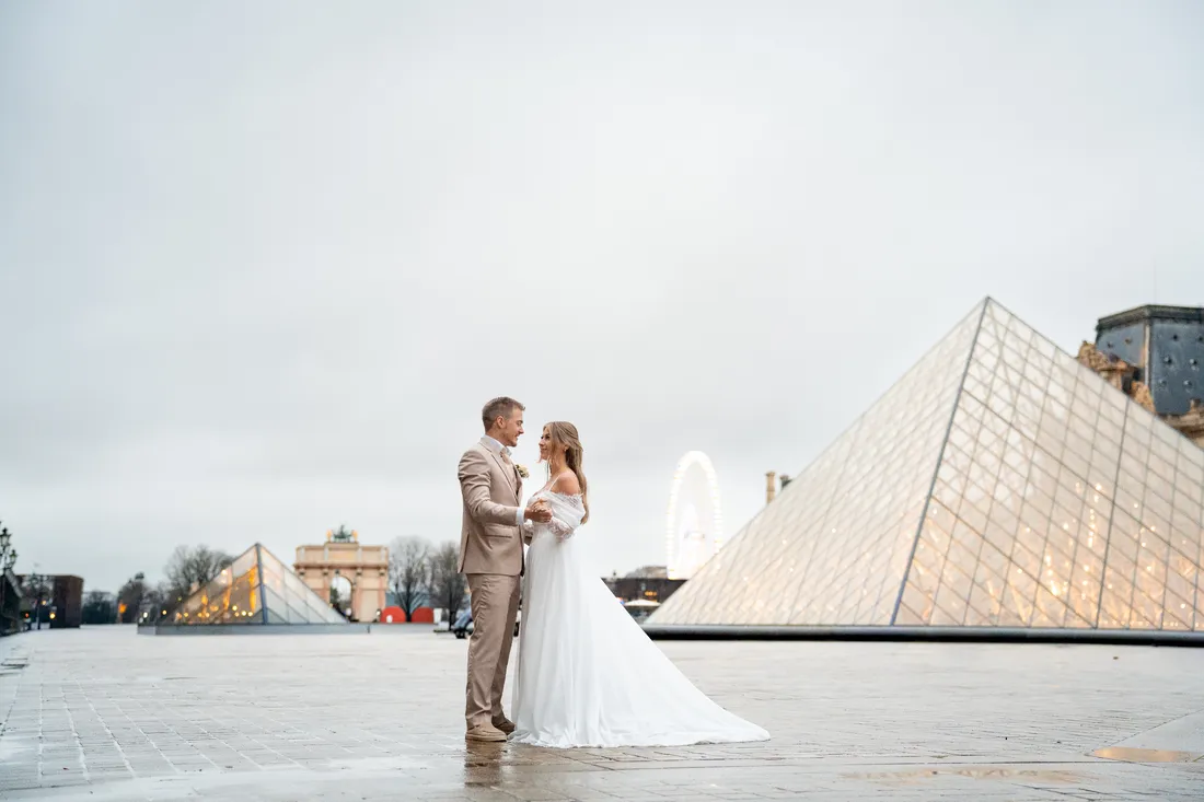 Couple photoshoot in Paris — Romance in Paris