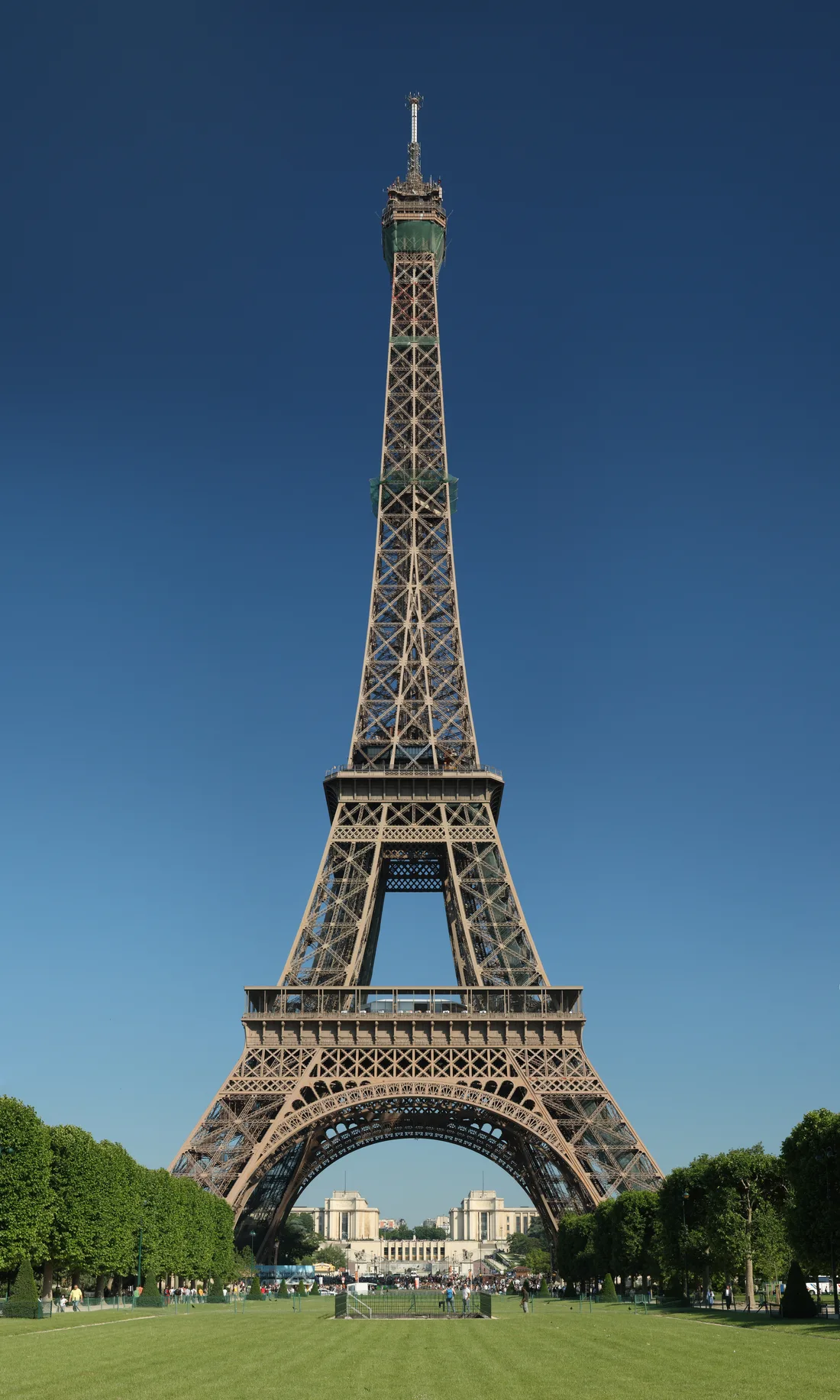 Eiffel Tower, Paris — Romance in Paris