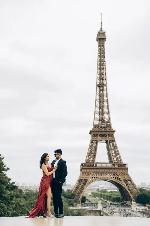 Couple photoshoot in Paris — Romance in Paris