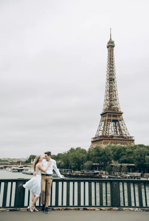 Couple photoshoot in Paris — Romance in Paris
