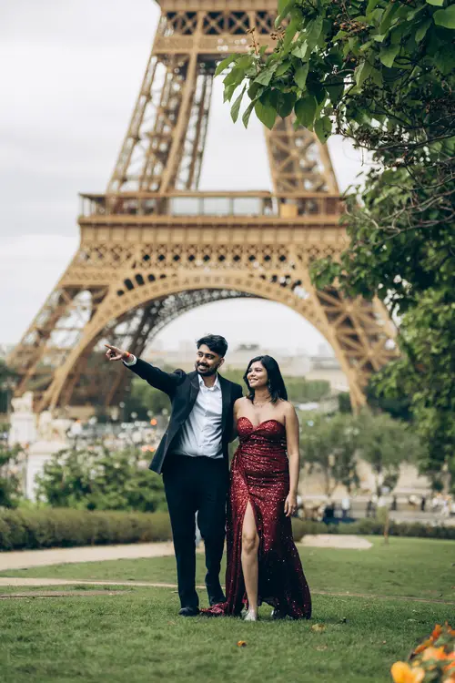 Couple photoshoot in Paris — Romance in Paris