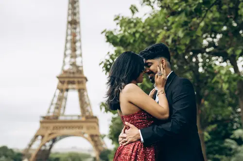 Couple photoshoot in Paris — Romance in Paris