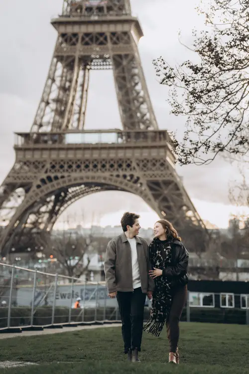 Couple photoshoot in Paris — Romance in Paris